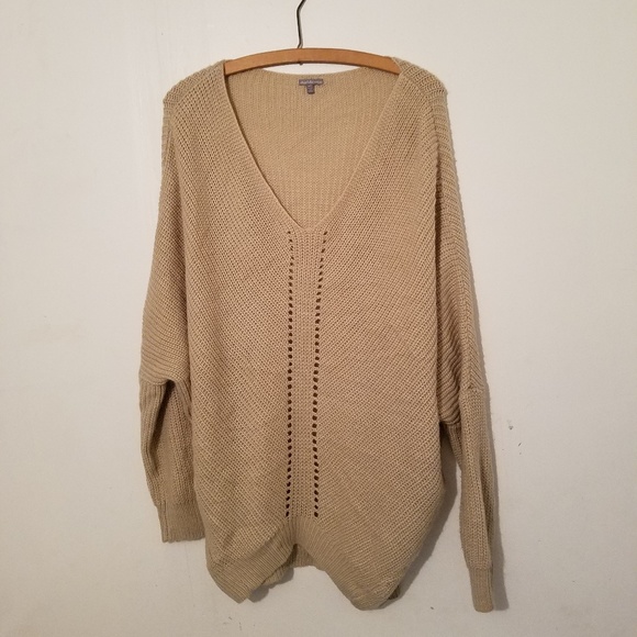 Charlotte Russe Sweaters - CHARLOTTE RUSSE OVERSIZED SWEATER